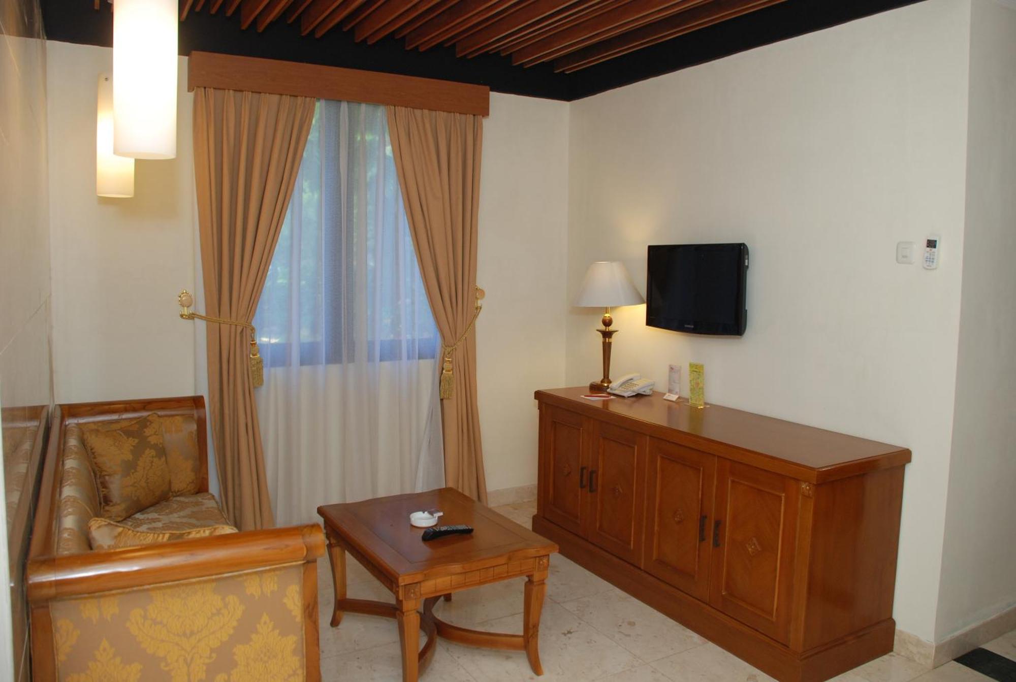 Hotel Sahid Jaya Lippo Cikarang Phòng bức ảnh